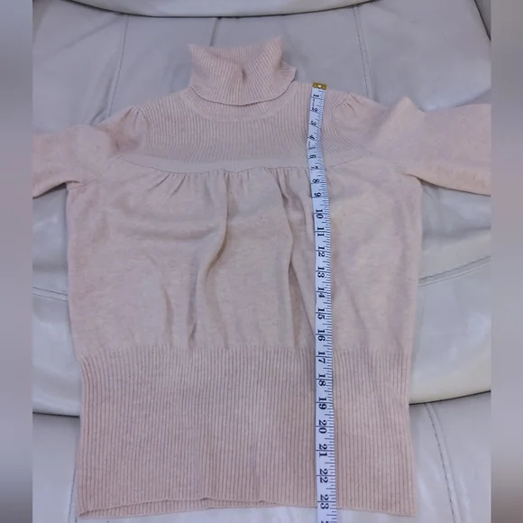 Vertical design 100% cashmere turtle neck sweater - Picture 5 of 8